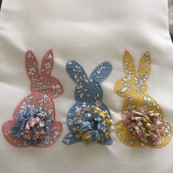 Home Wear Easter Table Runner - Picture 3 of 7